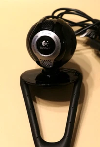 Logitech QuickCam Communicate Deluxe V-UBE43 USB Webcam w/ Privacy Slider Screen - Picture 1 of 6