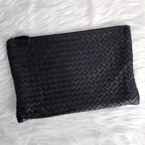 Bottega Veneta Intrecciato Clutch Bag Black 145241715 - Picture 1 of 7