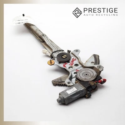 2000–2006 TOYOTA TUNDRA Door Window Regulator w/ Motor Front Right 69801-0C010 - Image 1 of 4