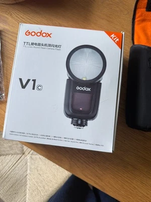 Flash Godox V1 para Canon E-TTL / E-TTL II - negro Foto 1 de 4