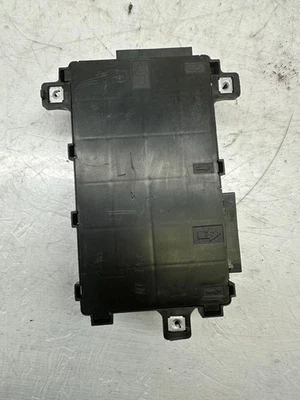 Módulo de control de carrocería usado se adapta a: Pontiac Grand Prix 2004 control de carrocería BCM LH kick Foto 1 de 4