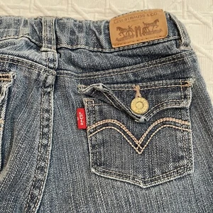 Levi's Girls Jeans Adjustable Waist Flare Metallic Thread Crystal Buttons Size 4 - Picture 1 of 12