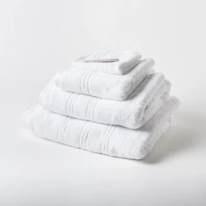 Victoria London Opulence zero twist Face Cloth, Chrystal White - Picture 1 of 1