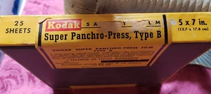 Kodak 5 x 7 SUPER PANCHRO-PRESS TYPE B FILM 25 Blatt plus-x Pan Prof abgelaufen - Bild 1 von 2