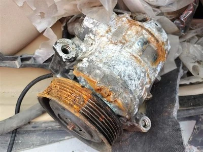 COMPRESOR DE AIRE ACONDICIONADO BMW 530I 2006-2007 Foto 1 de 4