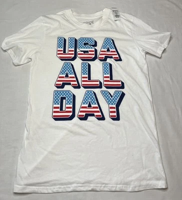 Camiseta Kohls USA Todo el Día Hogar de los Valientes Roja/Blanca/Azul Talla Mediana Rd Descripción Foto 1 de 4