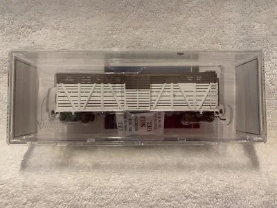 Broadway Limited #2686 HO Scale Canadian Pacific K7 Stock Car #274352 - Image 1 of 4