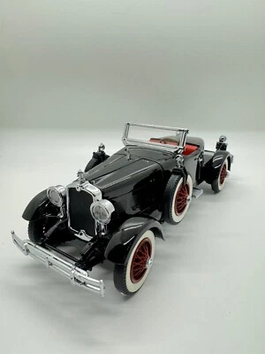 Danbury Mint 1927 Stutz Black Hawk 1:24 Scale Die-Cast Model with Box - Image 1 of 4