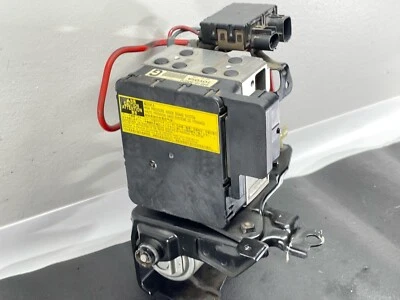 07-17 Lexus LS460 ABS Anti Lock Brake Pump Valve Actuator Module COMPLETE OEM - Image 1 of 4