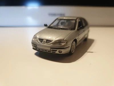Modellino Renault Magane 1995 Grigio 1:43 - Immagine 1 di 4