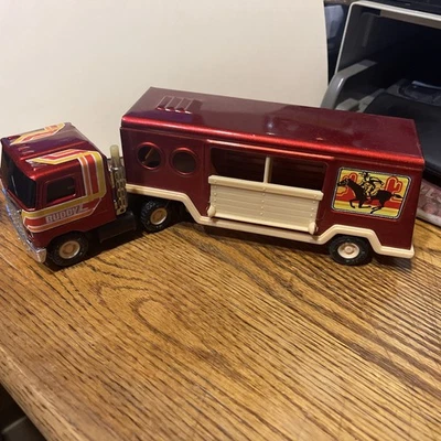 Remolque para camiones y caballos Buddy L Mack de colección diseño vaquero de metal Foto 1 de 3