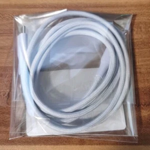 Câble de charge USB-C USB-C générique 6 pieds - Photo 1 sur 2
