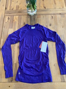 athleta running tops