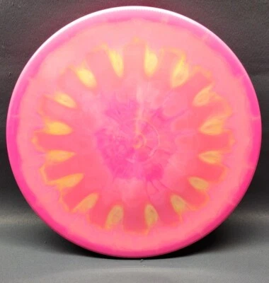 💥Sello de caballo oscuro con fondo dorado Brodie Smith serie Tour de Discraft Zone OS  Foto 1 de 4