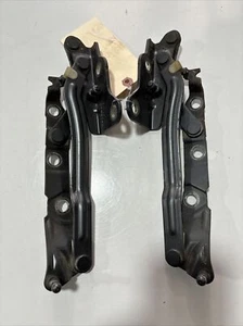 ✅ OEM 05-11 Volvo S40 PASS & DR Trunk Hinges PAIR 31278215 31278214. - Picture 1 of 4