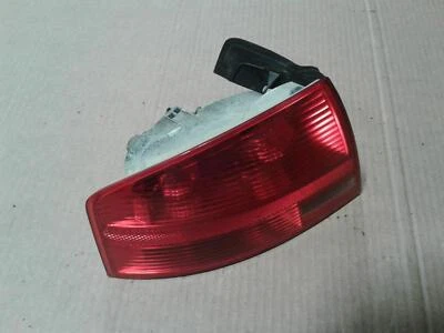 Conjunto de luz trasera izquierda usada se adapta a: Audi a4 Sdn 2007 cuarto montado en panel Foto 1 de 4