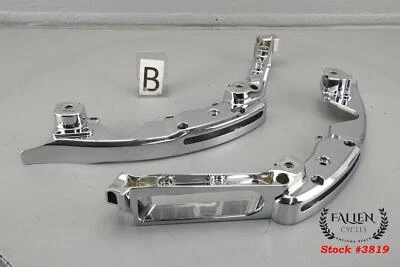 Harley Road King 2018 juego de soportes de montaje para alforja cromado Foto 1 de 4