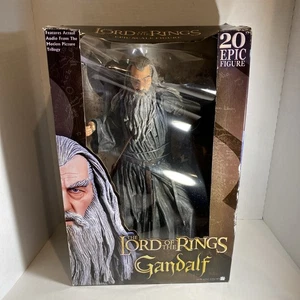 NECA Señor de los Anillos Gandalf 20” Figura Épica Hablante Deluxe Nueva - Caja Dañada - Imagen 1 de 11