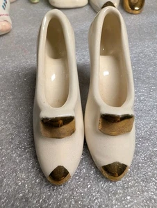 Vintage Miniatur Paar High Heel Schuhe Figuren Porzellan Deko Geschenk  - Bild 1 von 7