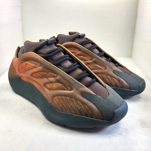 ADIDAS Yeezy 700 V3 Scarpe da Ginnastica Uomo Rame Fade UK8 (X95)