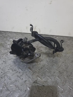 2015-2022 HONDA CBR 300r OEM CONJUNTO DE PINÇA DE FREIO DIANTEIRO DE FÁBRICA COM CABIDE - Imagem 1 de 4