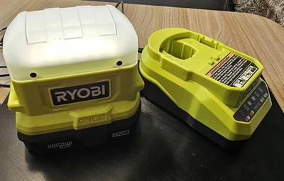 Ryobi 18V LED Luz de Área Compacta P796 / Cargador PGC002 / Una+ Batería P102 SET Foto 1 de 4