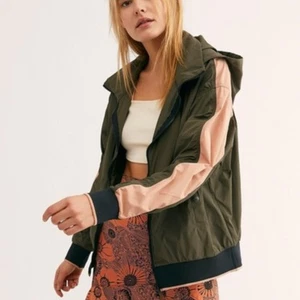 Chaqueta Bomber Free People Highline Ejército Combo Desierto Rosa Pequeña - Imagen 1 de 8