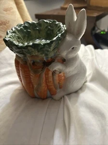 Diane Knott rabbit with carrot candle holder/melter - Picture 1 of 11
