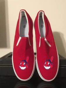 Cleveland Indians Baseball Team Casual Shoes Men's Size 10 Red Slip On Comfort - Picture 1 of 6