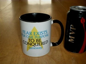 [STAR TREK VOYAGER] "JANEWAY: FEAR EXISTS FOR ONE..", Ceramic Coffee Cup, VINT.  - Picture 1 of 8