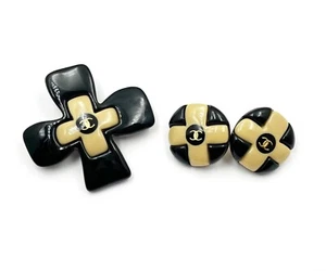 Chanel Vintage Gold Plated Beige Black CC Cross Clip on Earrings Brooch Set - Picture 1 of 6