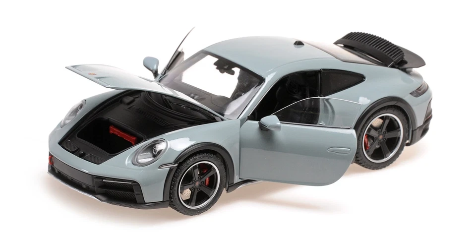 Minichamps 110062071 1 18 Porsche 911 (992) Dakar Green Metallic 2022