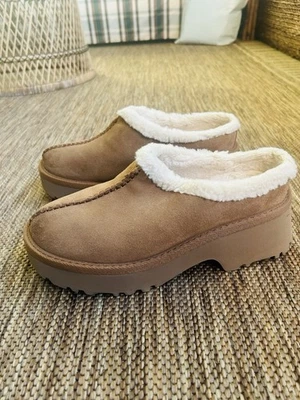 ZAPATOS SIN CORDONES UGG HEIGHTS ACOGEDOR ZUECO GAMUZA CASTAÑO TALLA US 6 Foto 1 de 4