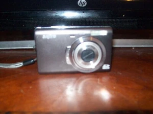 Sanyo VPC-T1496 14.0 MP Red Compact Digital Camera w/ BATTERY & 2GB CARD - Picture 1 of 3