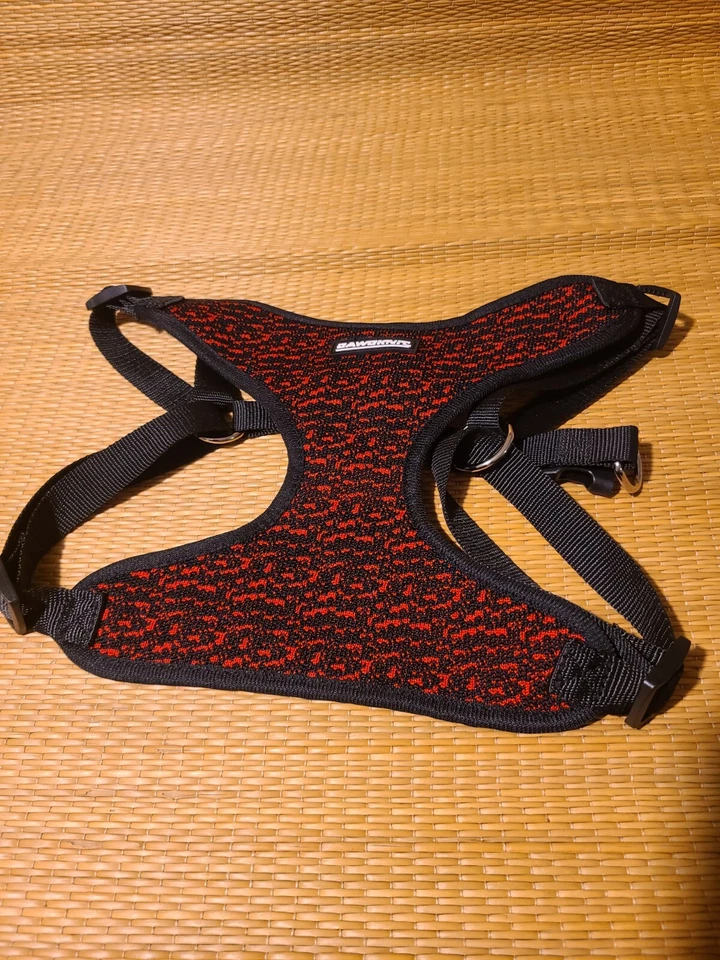 Arnés para perros Dawgknit con correas ajustables rojo y negro nailon Lg Foto 1 de 4