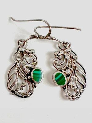 Pendientes colgantes/gotas de piedra verde abstracta de filagree de plata de ley 925 Foto 1 de 4