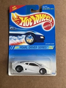 Hot Wheels - 1994 Jaguar XJ220 -White - 5 Spoke - Pearl Driver Series - Picture 1 of 5