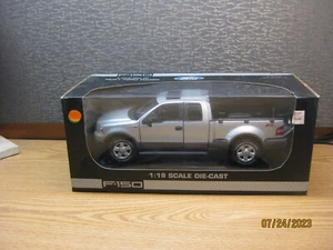1/18 2004 FORD F-150 PICKUP TRUCK ,SILVER, BEANSTALK #10029 UPSCALE DETAIL! - Picture 1 of 24