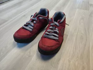 Five Ten Freerider rot Unisex MTB Schuhe Flatpedal Schuhe Größe 45 wenig benutzt - Bild 1 von 16