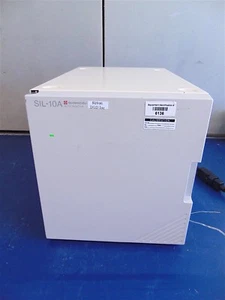 Shimadzu SIL-10 Auto Injector - Unit Powers Up - S2946z - Bild 1 von 1