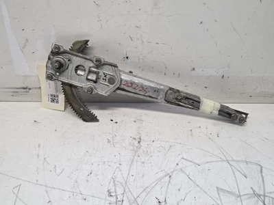 ALZACRISTALLO ELETTRICO ANT. SX PER PIAGGIO Porter Furgonato CB42 (93>) - Immagine 1 di 3