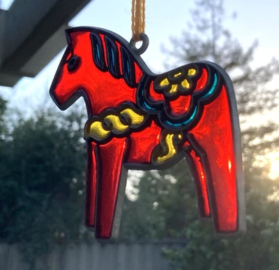 Caballo Dala sueco rojo acrílico plomo atrapasol adorno aspecto vitral Foto 1 de 4