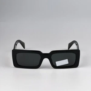Gafas de sol Prada para hombre negras grises oscuras rectangulares PRA07S 1AB5S0 NUEVAS - Imagen 1 de 11