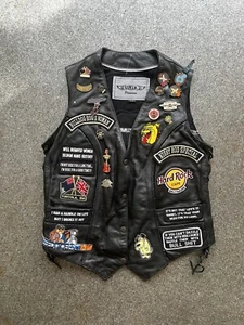 Vintage Leather V-Neck Biker Vest With Harley Davidson Patches Pins - Picture 1 of 11