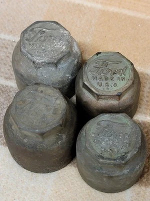 批量 4 件 福特 T 型黄铜轮毂盖 螺钉 螺纹 1913 - 20 年代 — 第 1/4 张图片