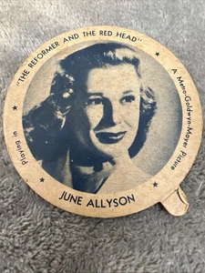 2,75" Dixie Deckel Filmstars JUNE ALLYSON in DER REFORMER UND DER ROTE KOPF - Bild 1 von 3
