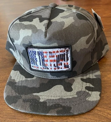 NUEVO CON ETIQUETAS “We The People” Snapback Camuflaje Sombrero/Gorra Ala Plana Camionero Foto 1 de 4