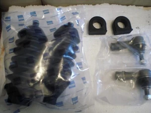 TRIUMPH TR4 , TR250 , TR6 STEERING RACK BOOTS , RACK MOUNTS & TIE ROD ENDS - Picture 1 of 3