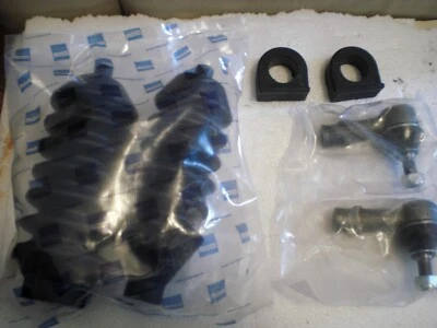 BOTAS DE BARRA DE DIRECCIÓN TRIUMPH TR4, TR250, TR6, SOPORTES DE CREMALLERA Y EXTREMOS DE BARRA DE AMARRE  Foto 1 de 3