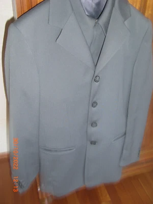 Herren Anzug 3 teiler - Ital. Modell UOMO, grau, neuwertig, Größe 40/Taglia 46 - Bild 1 von 4